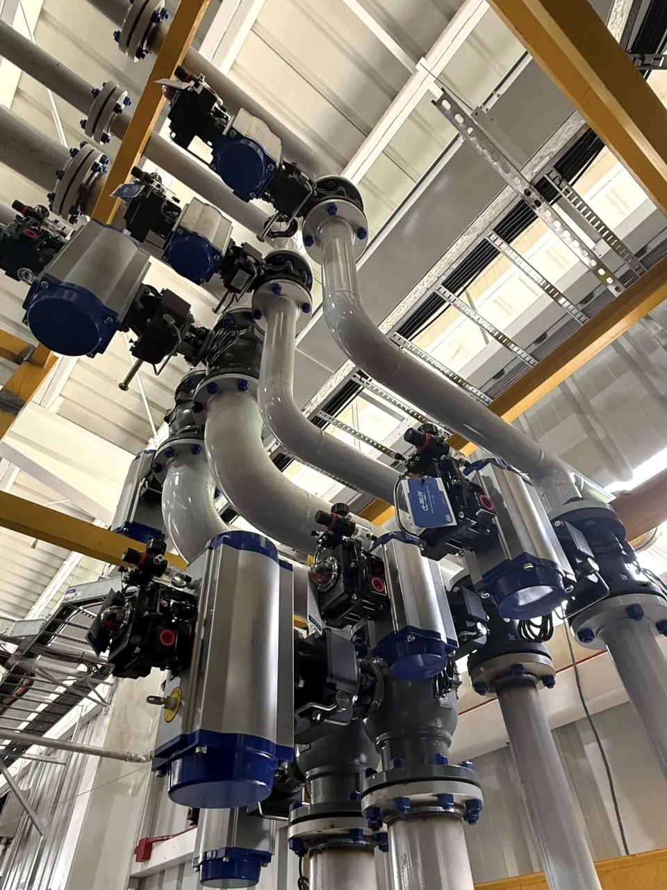 Ecuador Paint Manufacturing Plant Case: Pneumatic Actuated Flanged Ball Valve for Industrial Flow Control