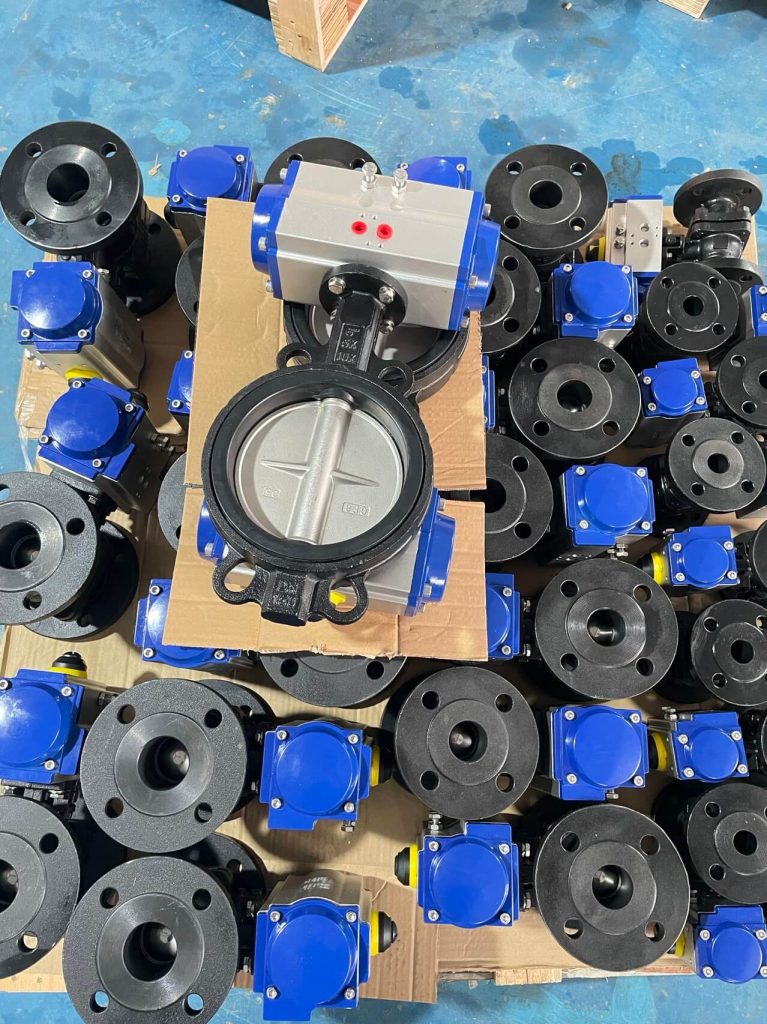 Pneumatic wafer-style butterfly valve